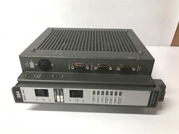 SCHNEIDER PC-E984-685